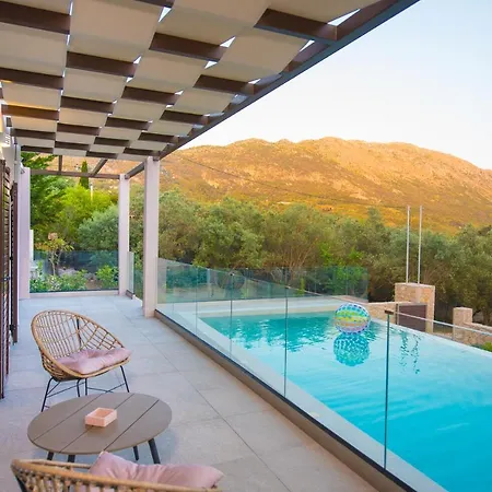 Tony's With Private Pool In Komilio Lefkada * Komilion