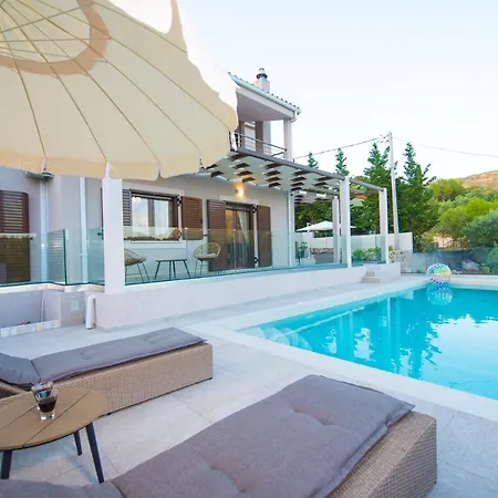Tony's With Private Pool In Komilio Lefkada Komilion